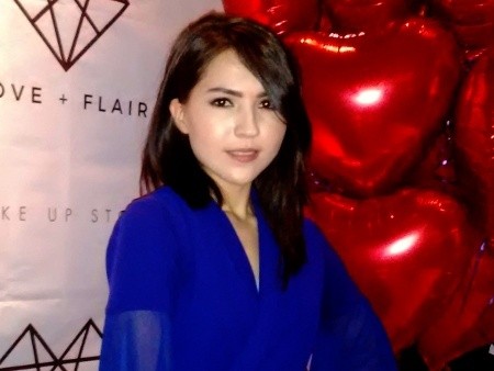 Menjadi Desainer Olivia Jensen Dapat Dukungan dari Suami