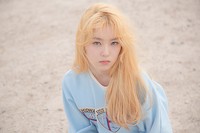 Lewat lagu berjudul 'Ice Cream Cake' itu Irene tampil dengan rambut pirang. (SMTOWN)