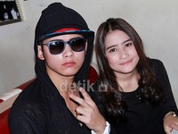 Aliando dan Prilly saat ditemui di peluncuran aplikasi Hush di Cilandak Town Square, Jakarta Selatan, Kamis (12/3/2015). Pool/Gus Mun/detikFoto.