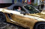 Bella Shofie Pamer Porsche Emas Kesayangannya