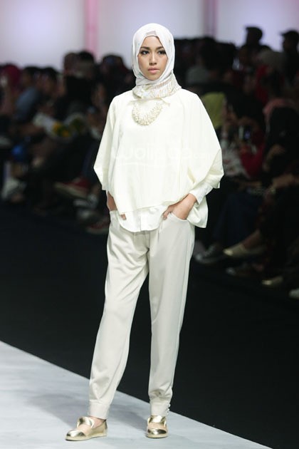 Daily by Ria Miranda Dahayu. Indonesia Fashion Week 2015 at Jakarta Convention Center. Senayan. Jakarta. [Foto: Mohammad Abduh/Wolipop]