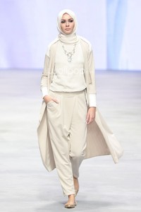Daily by Ria Miranda Dahayu. Indonesia Fashion Week 2015 at Jakarta Convention Center. Senayan. Jakarta. [Foto: Mohammad Abduh/Wolipop]