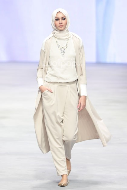 Daily by Ria Miranda Dahayu. Indonesia Fashion Week 2015 at Jakarta Convention Center. Senayan. Jakarta. [Foto: Mohammad Abduh/Wolipop]