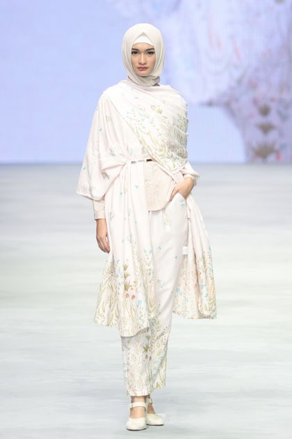 Daily by Ria Miranda Dahayu. Indonesia Fashion Week 2015 at Jakarta Convention Center. Senayan. Jakarta. [Foto: Mohammad Abduh/Wolipop]