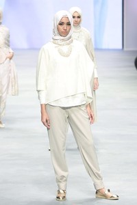 Daily by Ria Miranda Dahayu. Indonesia Fashion Week 2015 at Jakarta Convention Center. Senayan. Jakarta. [Foto: Mohammad Abduh/Wolipop]