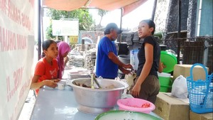 Ini Ungkapan Syukur Pelanggan Warung Shodaqoh yang Gratiskan Makanannya