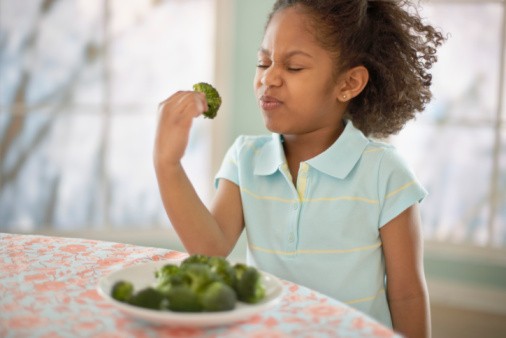 Inilah 5 Cara Mudah Membuat si Kecil Doyan Makanan Sehat