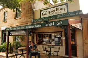 Toko Kue di Tasmania Ini Jadi Favorit Penggemar Anime Jepang