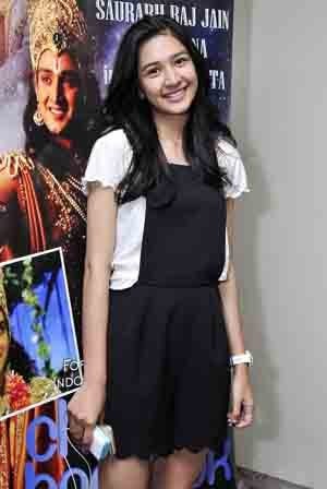 Beradu Akting dengan Aktor Bollywood Jadi Pengalaman Baru untuk Mikha Tambayong