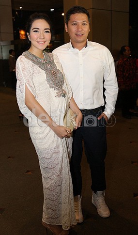 Gisel Kembalikan Bentuk Badan, Gading Makin Gendut