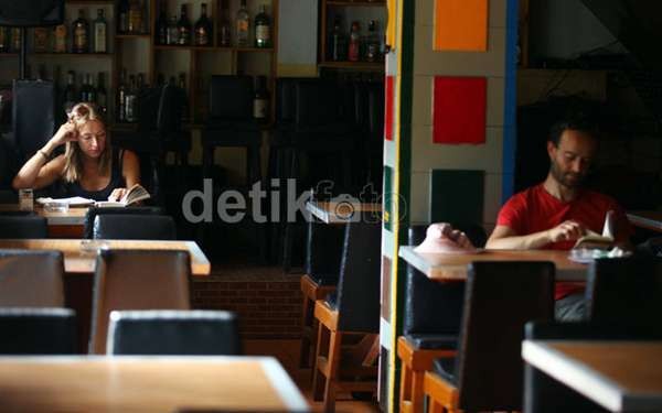 Tarik Dolar, Jokowi Akan Bebaskan Visa Buat Turis dari 4 Negara Ini