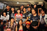 Rumah Harmoni yang dihuni oleh Bimbim, Kaka, Ivanka, Ridho, Didit Saad, Indra Q, Krisdayanti, Dira Sugandi, Widi 'Vierratale', JFlow, Reza 'Matajiwa', Roby 'Navicula', Fia 'Pop The Disco', Mono dan Michael J rilis album. Pool/Noel/detikFoto.