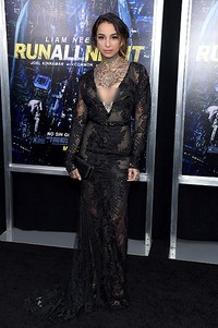 Pacar baru dari bintang 'RoboCop' Joel Kinnaman yang bernama Cleo Wattenstrom tampil superseksi saat hadiri premiere film 'Run All Night' yang digelar di New York, Amerika Serikat belum lama ini. Dimitrios Kambouris/Getty Images/detikFoto.