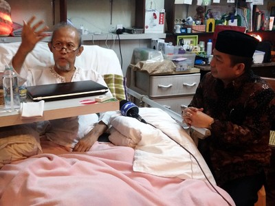 Ketua Fraksi PKS Jenguk Seniman Pepeng