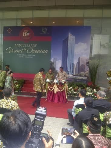 Hadir 12 Menit, Jokowi Resmikan Gedung Tertinggi di RI Milik Sukamdani