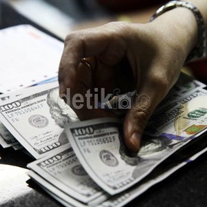 Manfaatkan Dolar Rp 13.000, Ini yang Dilakukan Pemerintahan Jokowi