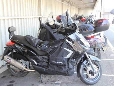 Ini Rahasianya Tetap Hangat Berkendara Motor di Eropa