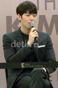 Ia mengatakan, akan menjadi pria paling romantis di fanmeeting yang bertajuk 'White Day with Kim Woo Bin in Indonesia'.
