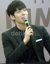 Pemeran Choi Young Do di drama 'The Heirs' itu mengaku senang berada di Indonesia karena mendapat sambutan yang hangat dari fans.