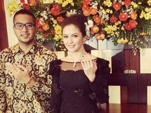 Revalina S Temat Menikah Hari Ini