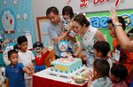 So Cute! Pesta Ultah Anak Ayu Dewi yang Serba Doraemon