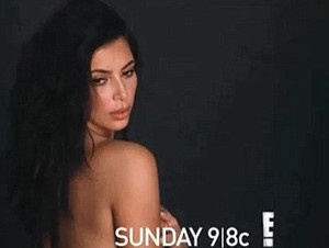 Lagi, Kim Kardashian Pose Tanpa Busana di Pemotretan Terbaru