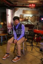 Calvin Jeremy Tampil Intim di 'Friday Hot Music'