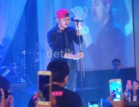 Ali mengakhiri konsernya kali ini dengan single miliknya berjudul 'Kau Terindah'.