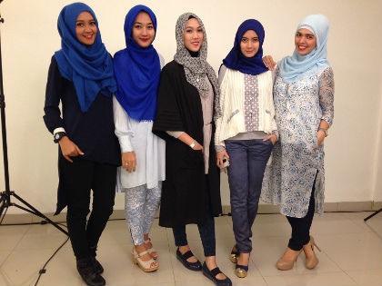 300 Gambar Kartun Muslimah Bercadar Cantik Sedih Keren Lengkap