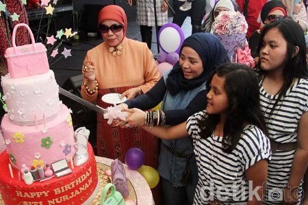 Nassar Tak Hadir dalam Perayaan Ulang Tahun Anak Muzdhalifah