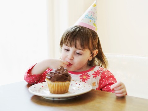 Benarkah Permen Karet Bisa Bertahan di Perut 7 Tahun dan Gula Buat Anak Jadi Hiperaktif? (2)