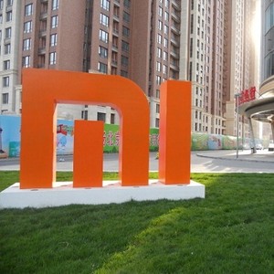Smartwatch Xiaomi Dompleng Demam Apple Watch