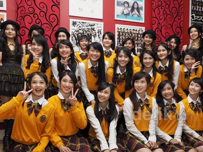 Sambil Menggenggam Erat Tanganku, Setlist Baru Team T JKT48