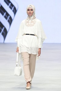 The Executive by Ria Miranda. Indonesia Fashion Week 2015 at Jakarta Convention Center. Senayan. Jakarta. [Foto: Mohammad Abduh/Wolipop]