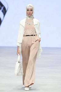 The Executive by Ria Miranda. Indonesia Fashion Week 2015 at Jakarta Convention Center. Senayan. Jakarta. [Foto: Mohammad Abduh/Wolipop]