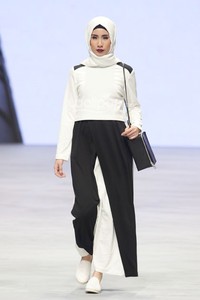 The Executive by Jenahara. Indonesia Fashion Week 2015 at Jakarta Convention Center. Senayan. Jakarta. [Foto: Mohammad Abduh/Wolipop]