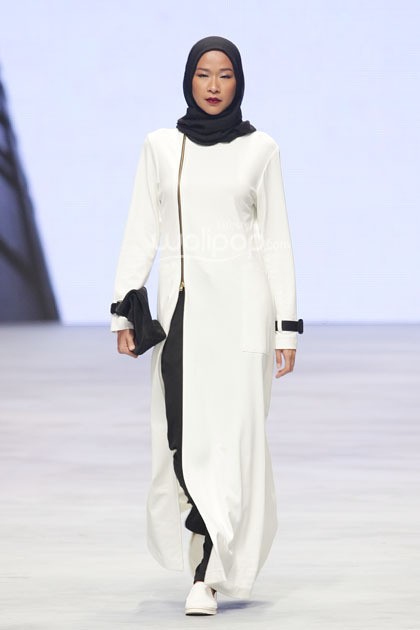 The Executive by Jenahara. Indonesia Fashion Week 2015 at Jakarta Convention Center. Senayan. Jakarta. [Foto: Mohammad Abduh/Wolipop]