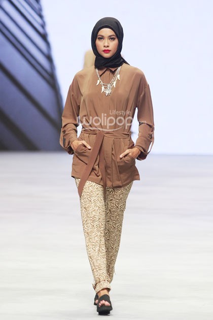 The Executive by Jenahara. Indonesia Fashion Week 2015 at Jakarta Convention Center. Senayan. Jakarta. [Foto: Mohammad Abduh/Wolipop]