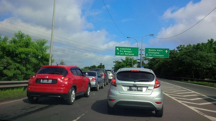Usulan Solusi Macet Tol JORR: Penegakan Hukum Hingga Jalan Layang