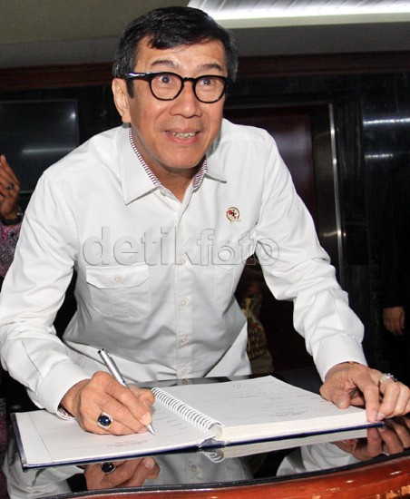 Jokowi Akan Keluarkan Perpres Kepengurusan Golkar Agung Laksono