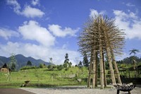Tugu Bambu yang menyambut pengunjung Tugu Bambu yang menyambut pengunjung