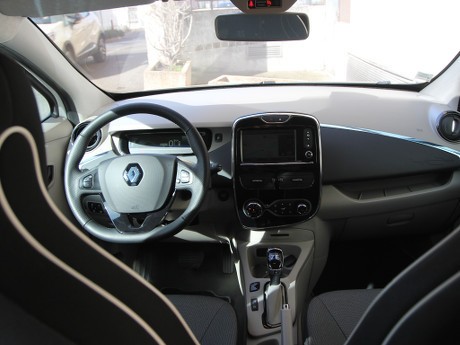 Renault Zoe, Hatchback Mungil dengan Segudang Kecanggihan