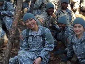 Miss Indonesia 2006 Gabung US Army Atas Keputusan Pribadi