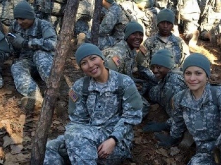 Miss Indonesia 2006 Gabung US Army Atas Keputusan Pribadi