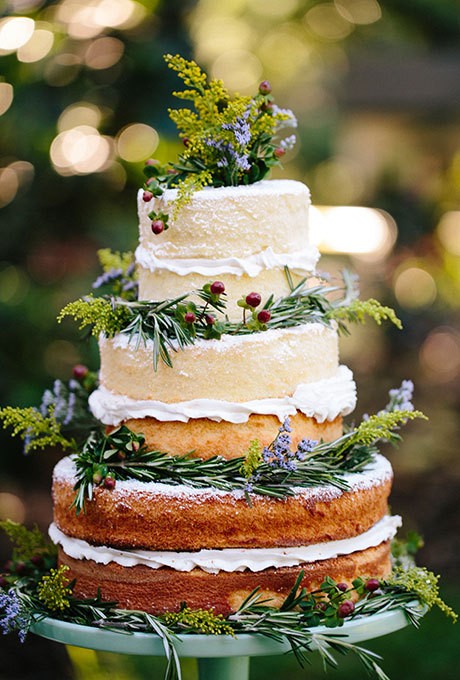 Dengan Tampilan Rustic, Cake Tanpa Polesan Ini Justru Menarik