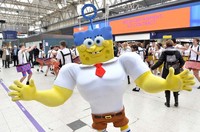 Kali ini, SpongeBob tampil dengan badan yang kekar. (Tim P. Whitby/Getty Images for Paramount Pictures UK)     