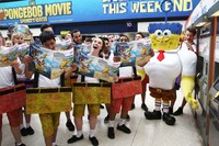 Spongebob mengunjungi Waterloo Station, London. (Tim P. Whitby/Getty Images for Paramount Pictures UK)     