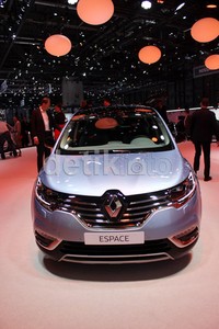 Dikatakan mobil yang akan bertarung di Segmen D Crossover ini hanya akan diperkenalkan di Eropa. Tidak banyak pabrikan yang bermain di D-Crossover.