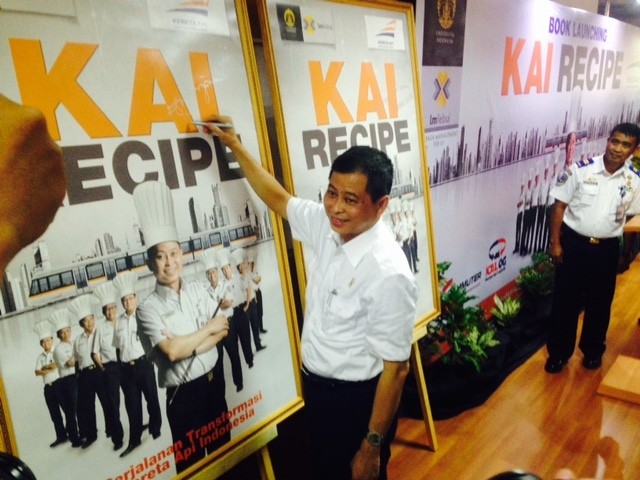 UI Luncurkan Buku Perjalanan PT KAI, Jonan: Harus Best Seller!