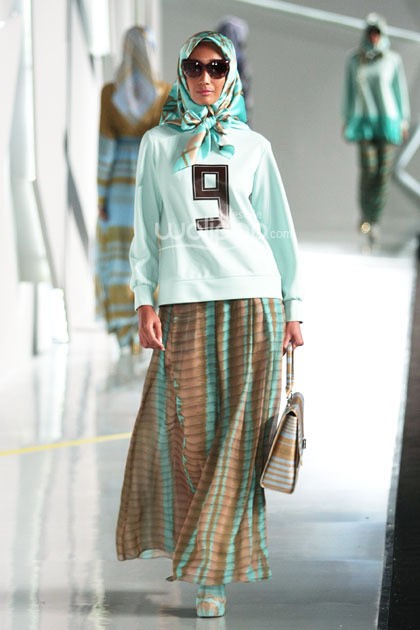 Moshaict by Itang Yunasz. Indonesia Fashion Week 2015 at Jakarta Convention Center. Senayan. Jakarta. [Foto: Mohammad Abduh/Wolipop]